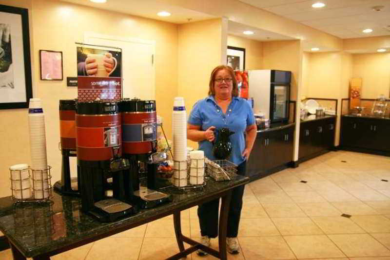 Hampton Inn Lenoir City Restaurant photo